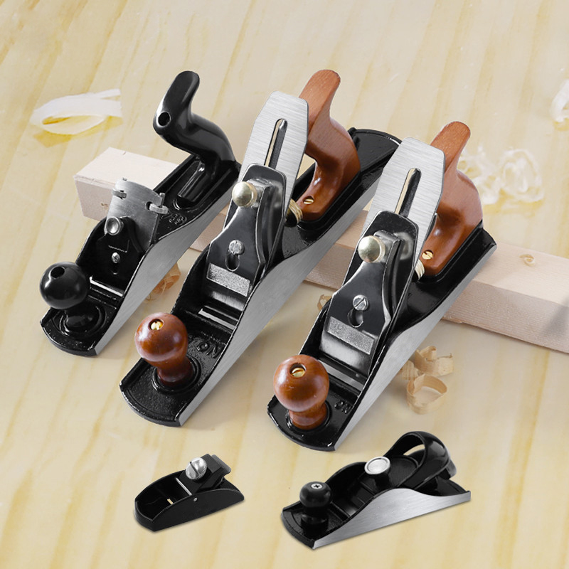 Drawknife Blade - Smoothing Plane in Wooden Storage Box