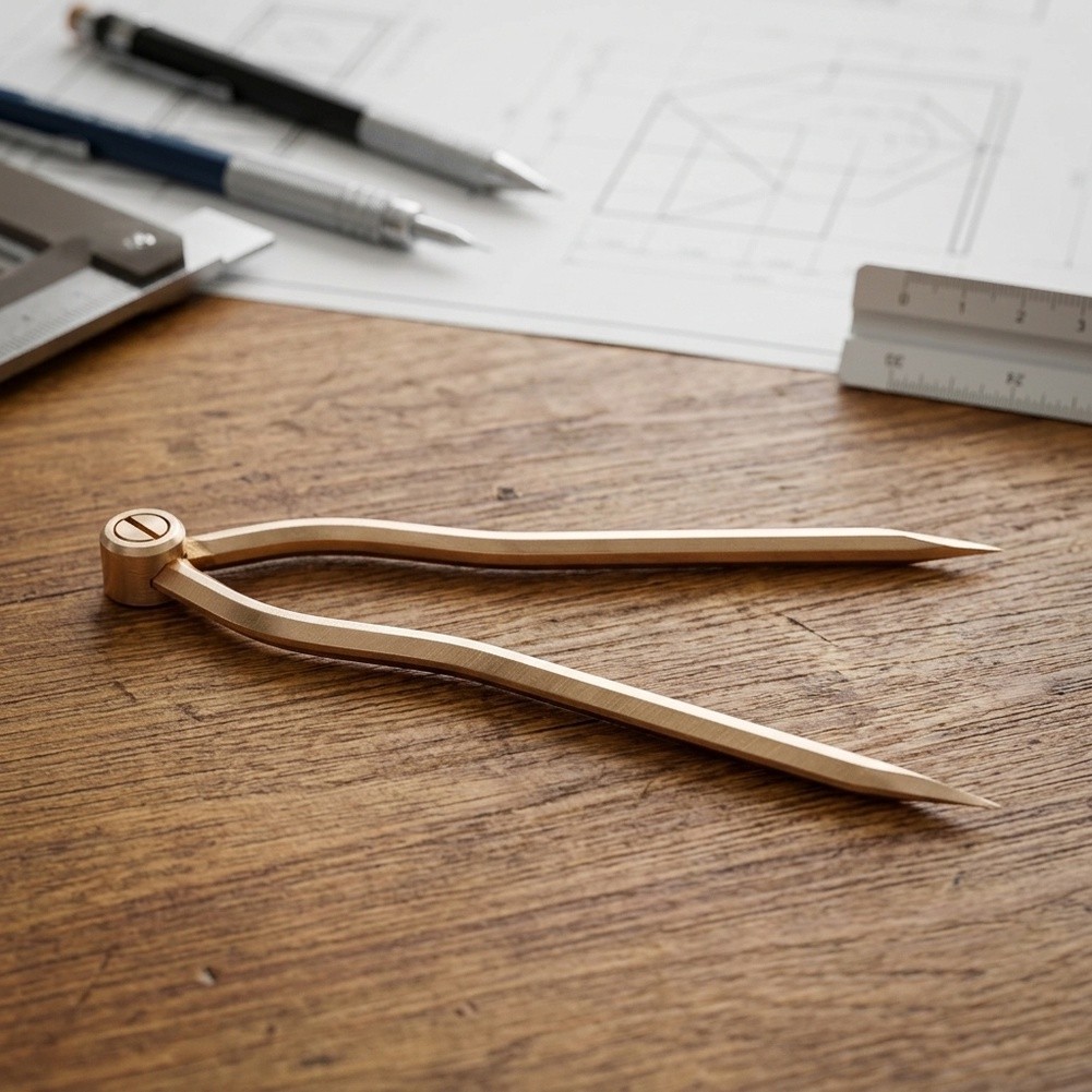 Brass Navigation Tool for Plot - огляд і ціна Woodworking Course